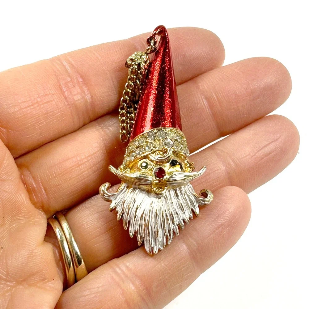 Vintage MYLU Winking Santa Brooch with Chain Tassel Christmas‎ Pin 2.5